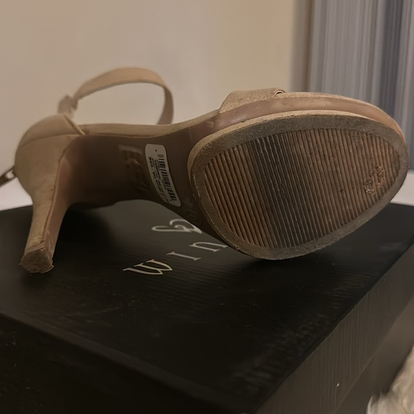 Strappy high heel - Picture 2 of 2